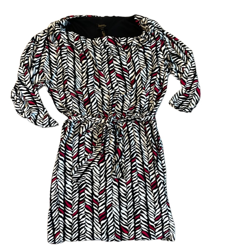 ⭐️super flattering dress⭐️